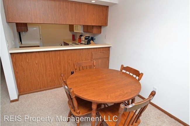 Building Photo - N110W16931 Ashbury Cir