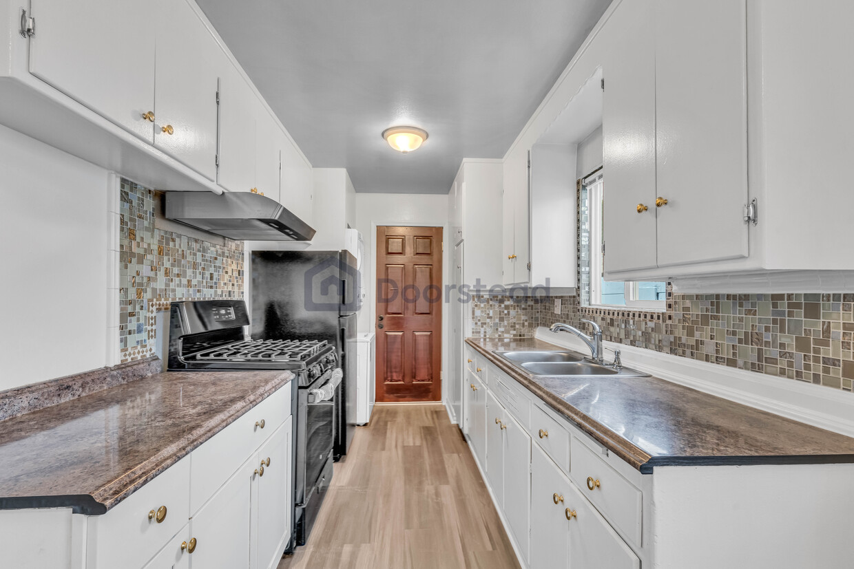 Foto principal - 2632 38th Ave