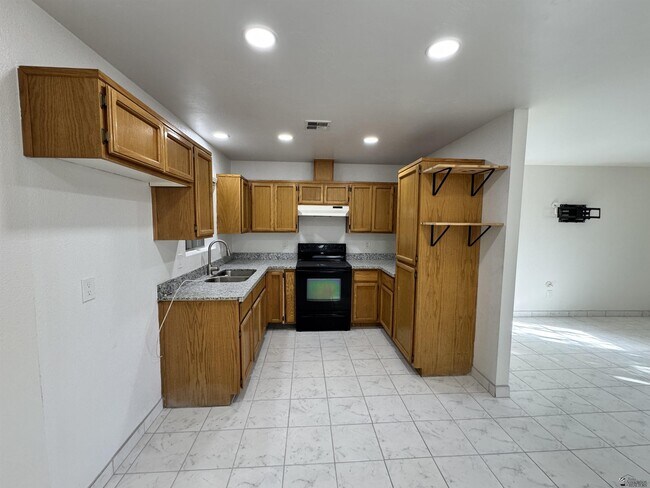 Foto del edificio - 726 Calle Nueva Vida