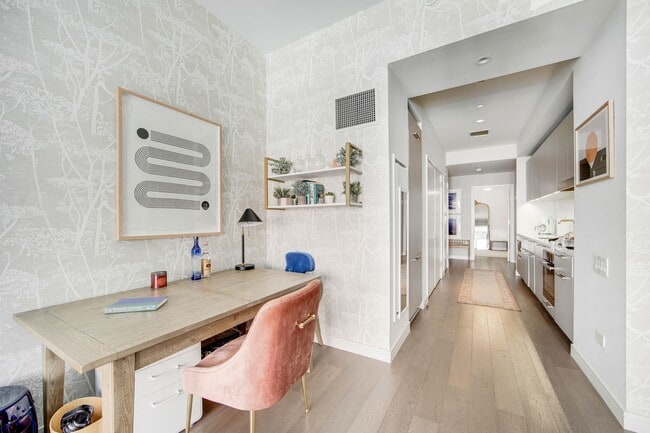 Building Photo - 305 E 51st St