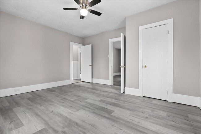 Building Photo - 1301 Pine St