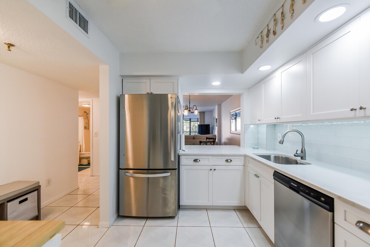 896 N Federal Hwy Unit 223, Lantana, FL 33462 Condo for Rent in