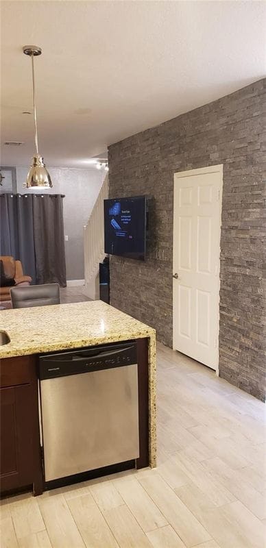 Foto del edificio - 3918 Cherry Ln