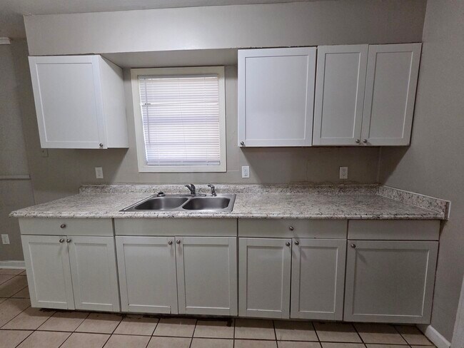 Foto del edificio - 3021 Ashwood St