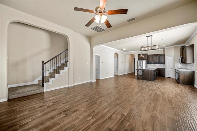 Foto del edificio - 3608 Helm Ln