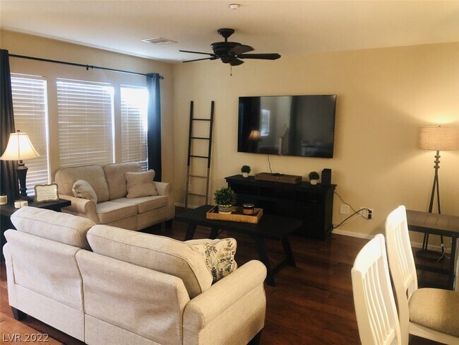 Building Photo - 2064 Waterlily View St