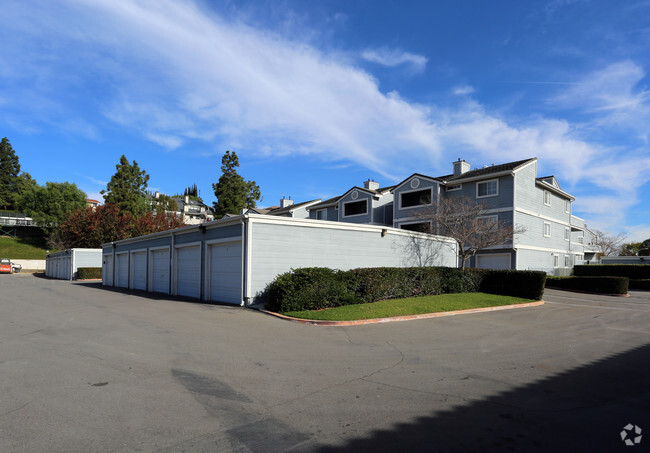 Building Photo - Lakeview Terrace Condominiums