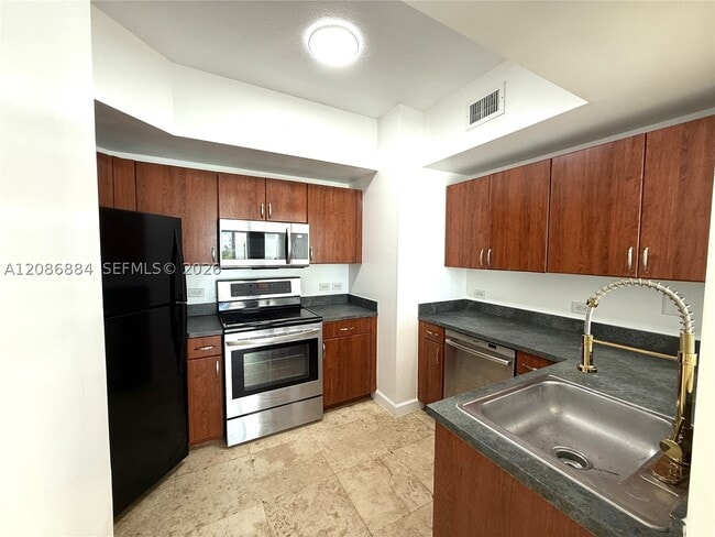 Building Photo - 9172 Collins Ave
