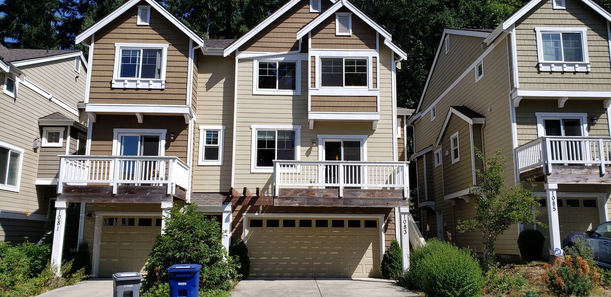 1083 156th Ave NE, Bellevue, WA 98007 House Rental in Bellevue, WA