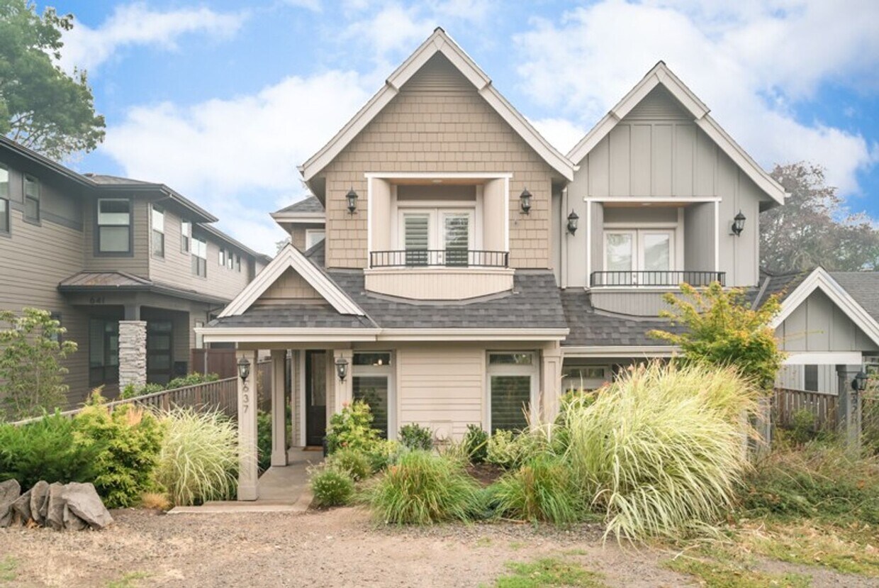 Foto principal - Luxury Townhome in the Heart of Lake Osweg...