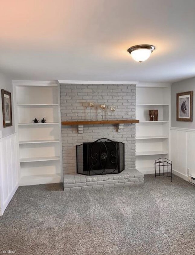 Primary Photo - 1 br, 1 bath Duplex - 401 N Greenville St ...