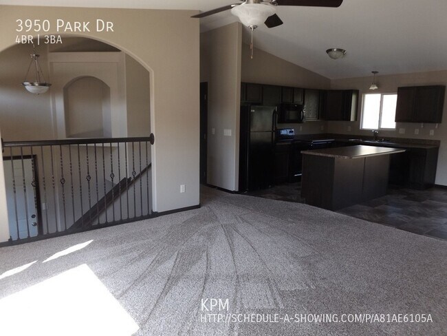 Building Photo - BEAUTIFUL 4 BEDROOM | 3 BATH | TOWNHOME | ...