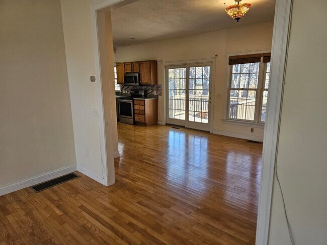 Building Photo - 15 Knowlton Cir