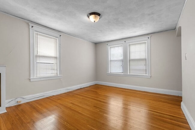 Building Photo - 5-7 Linwood Ave