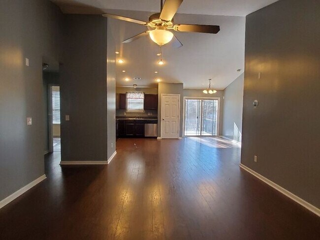 Building Photo - 106 Tigris Way