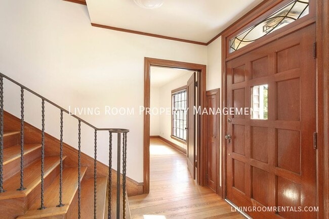Building Photo - 6445 N Williams Ave