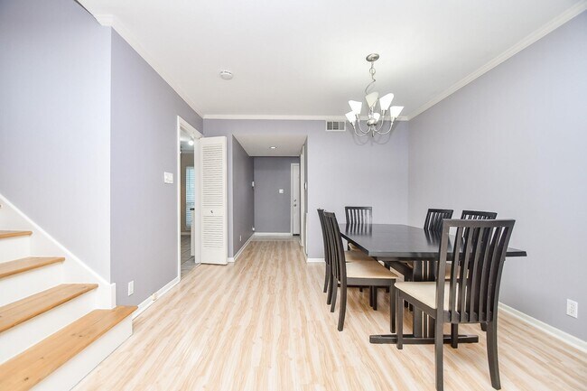 Foto del edificio - 6354 Del Monte Dr