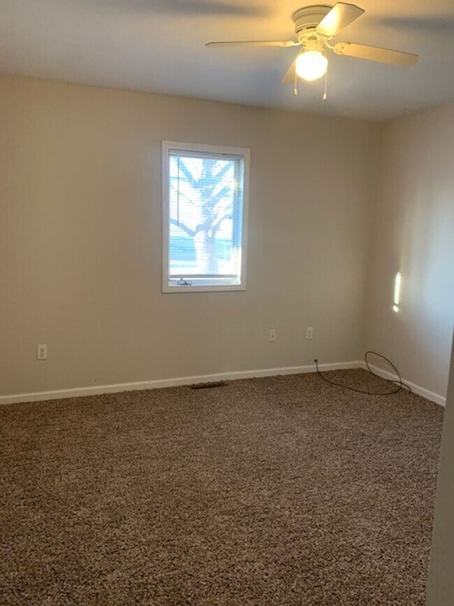 Building Photo - Now leasing for October 11th