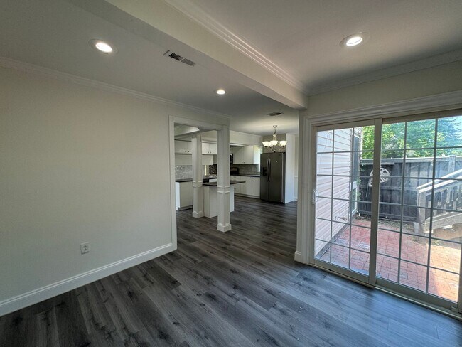 Foto del edificio - Relaxing 3 Bed 2.5 Bath Single Family Home...