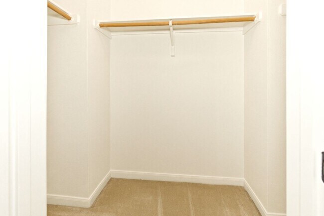 Building Photo - 119 Baythorne