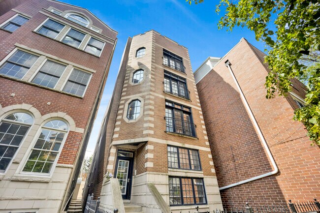 Foto del edificio - 911 W Roscoe St