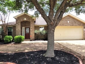 Building Photo - 2223 Enchanted Park Ln