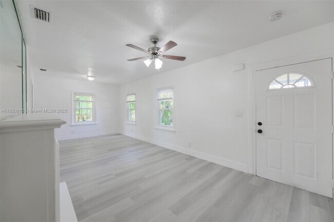 Foto del edificio - 1250 NW 43rd St