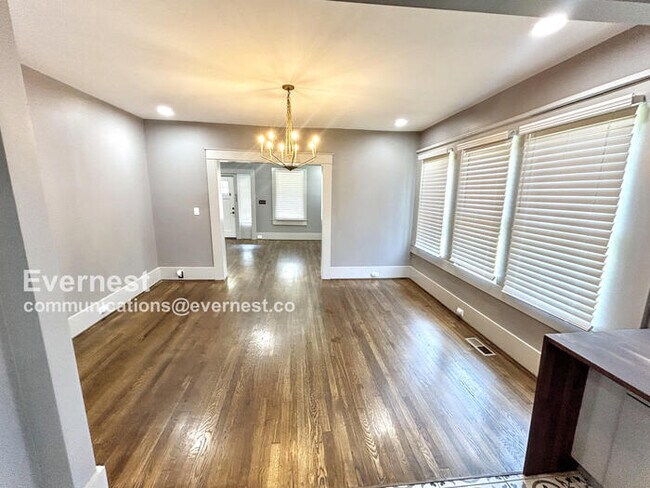 Foto del edificio - Spacious and Updated 4 Bedroom Home in Birmingham