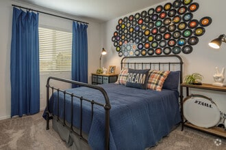 4BR, 2.5BA - 1,811SF - Aspen Vista at Anchor Pointe