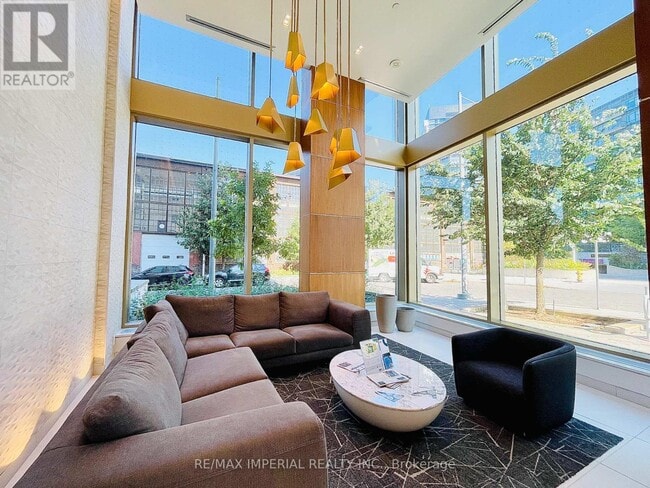 Photo du bâtiment - 60 Tannery Rd