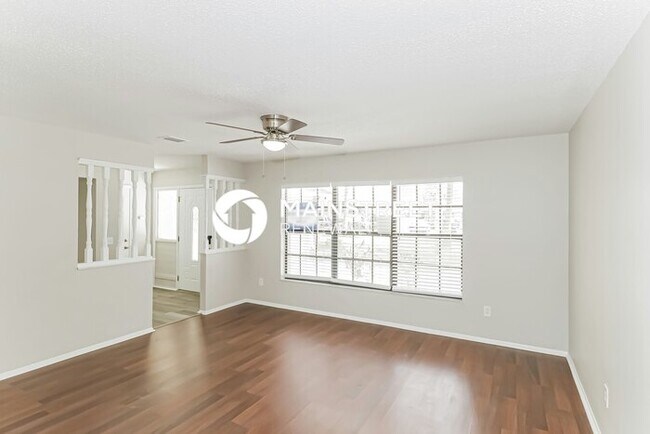 Building Photo - 3 Bedroom Pet-Friendly Home in Lutz, FL wi...