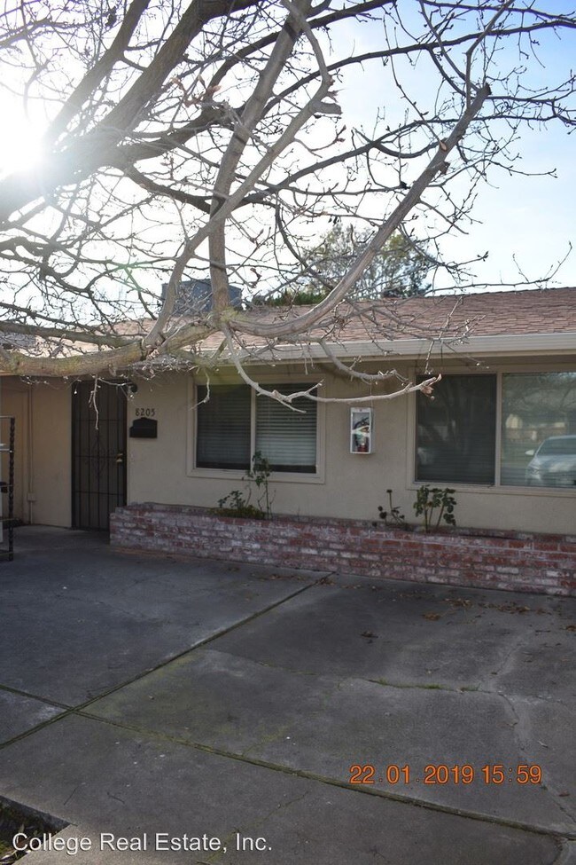 Building Photo - 2 br, 1 bath Apartment - 8205 Kiltie Way