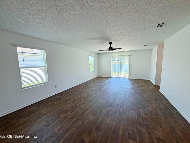 Building Photo - 462 Ardila Cir