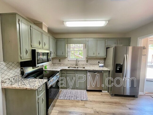 Building Photo - 547 Pheasant Run Dr