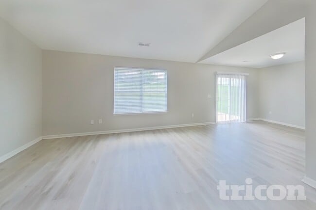 Building Photo - 257 Waxberry Ct