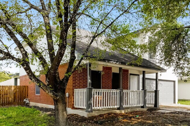 Foto del edificio - 8308 Georgie Trace Ave
