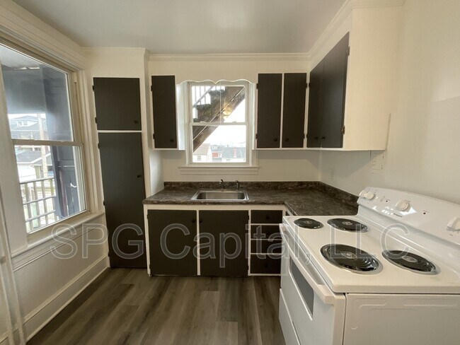 Foto del edificio - 932 W Princess St