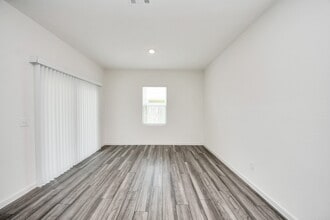 Building Photo - 10304 Tuscan Vly Dr