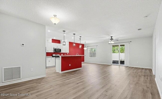 Building Photo - 802 Marian Ct