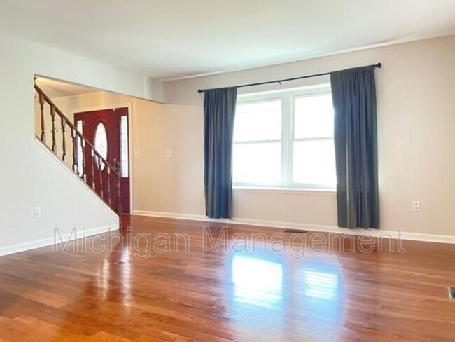 Foto del edificio - 8490 Westchester Ln