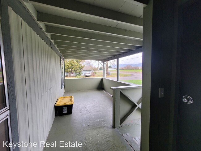 Building Photo - 3 br, 1.5 bath House - 2588 Dale Ave