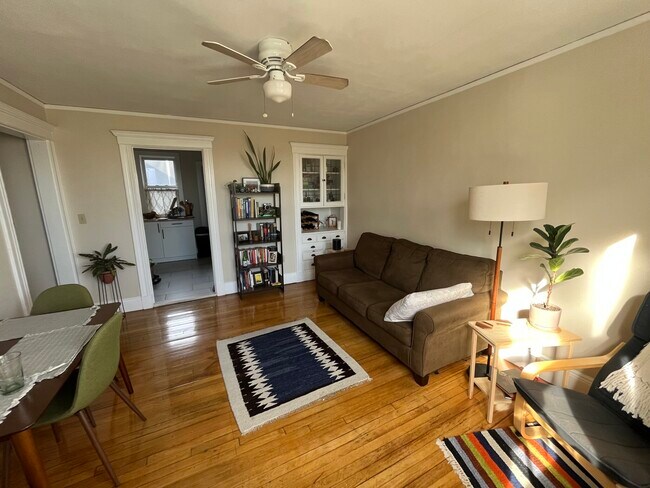 Building Photo - 12 Farrington Ave