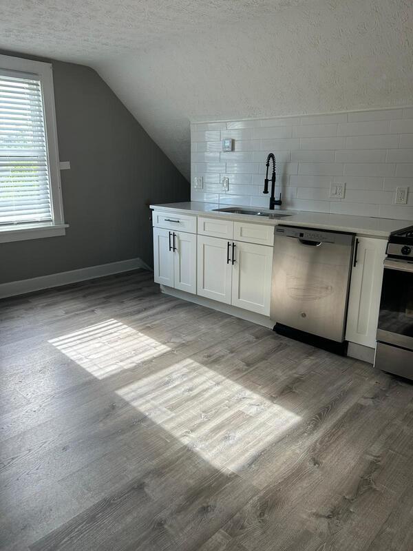 Building Photo - 2121 Carabel Avenue - 3rd Floor