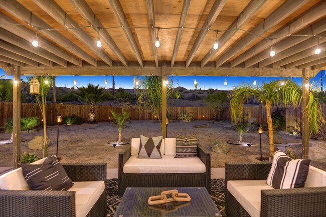 Building Photo - 57388 Sierra Way