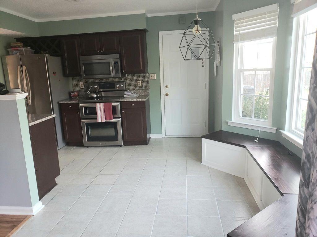 Primary Photo - 6107 Kent Ct