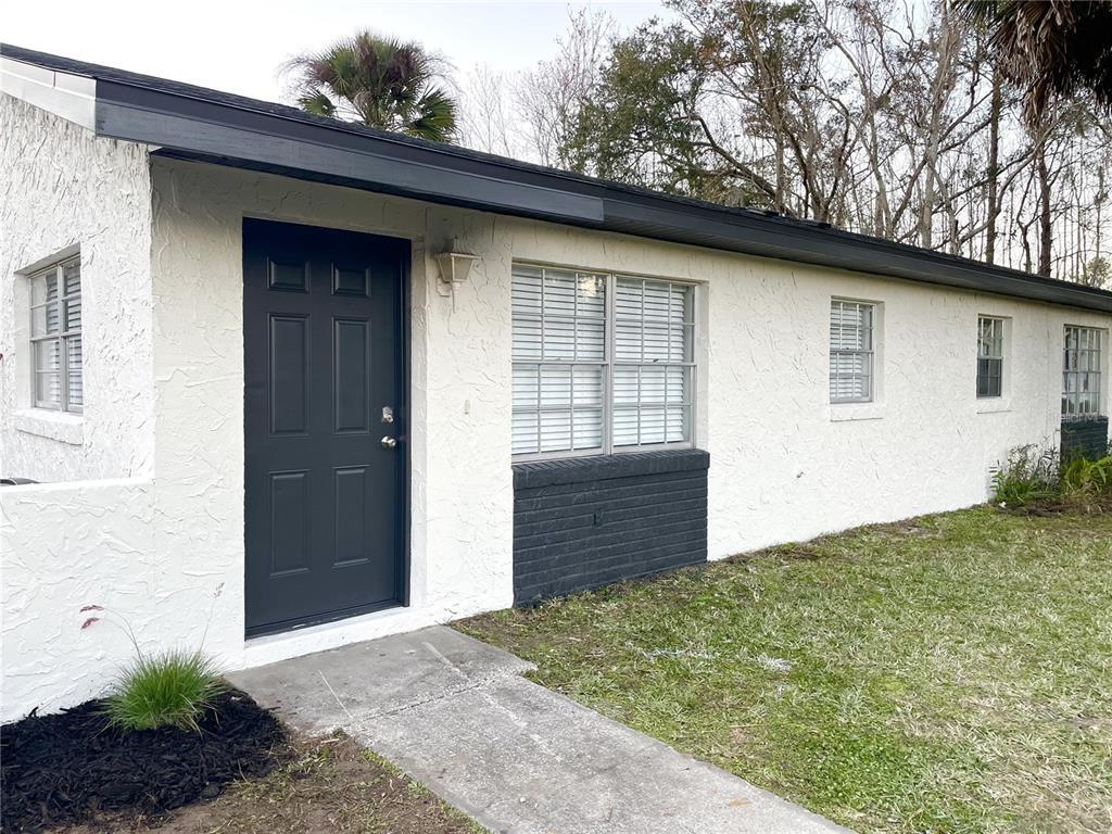 Foto principal - 490 N Elmwood Point