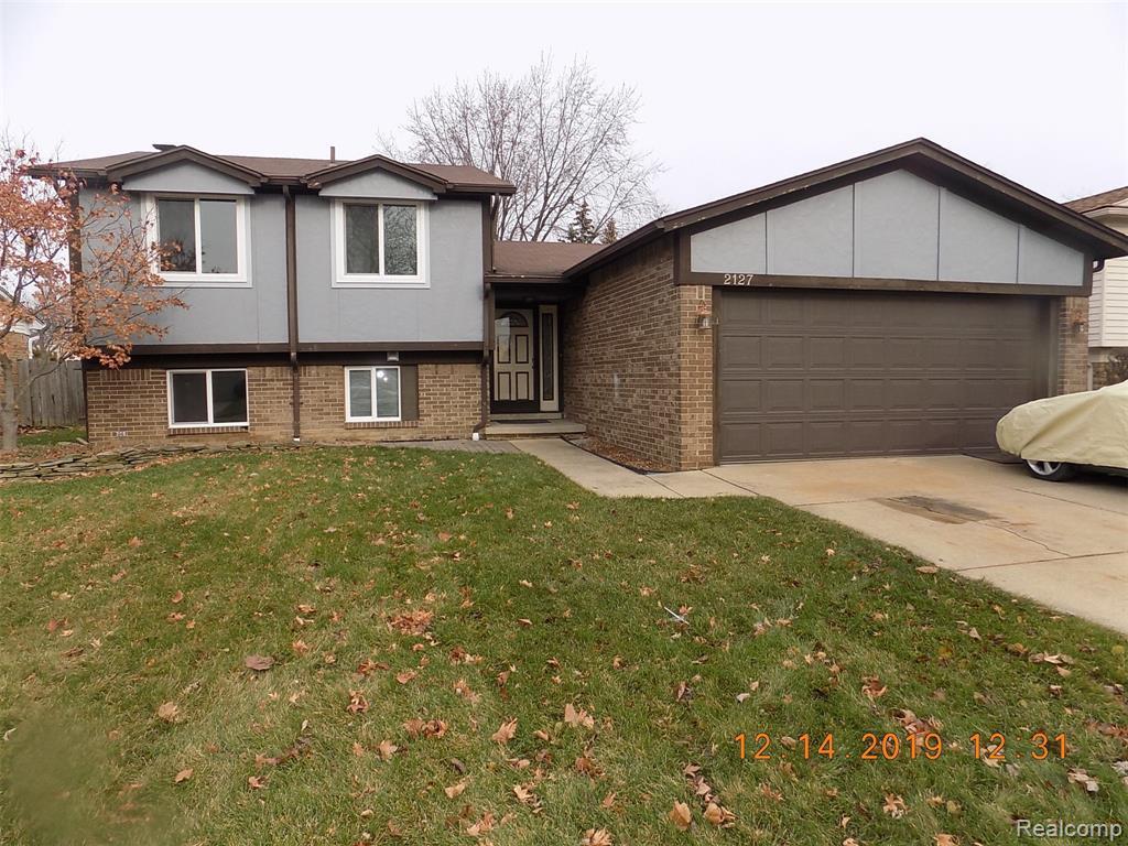 Primary Photo - 2127 Hopkins Dr