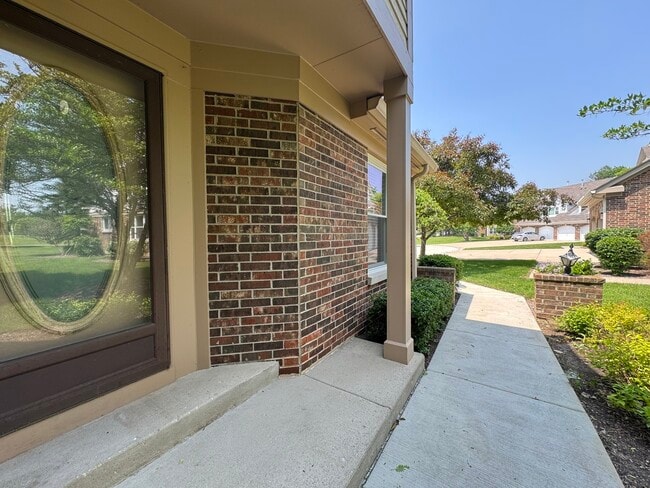 Building Photo - 2515 Live Oak Ln