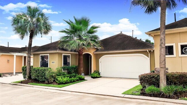 Building Photo - 6057 Yale St