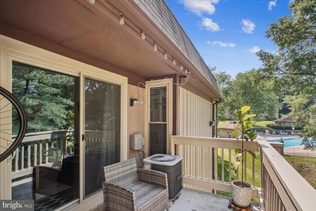 Building Photo - 8505 Barrington Ct